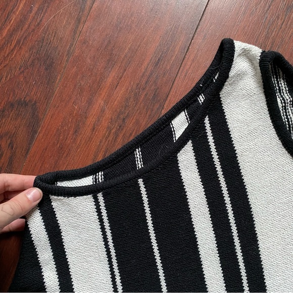 Vintage Striped Sweatervest - Picture 2 of 4